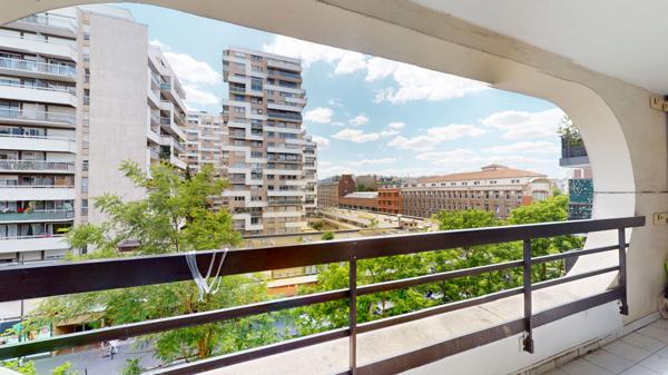 Appartement Paris 3 pièces  66 m2 et 2 balcons de  16 m²