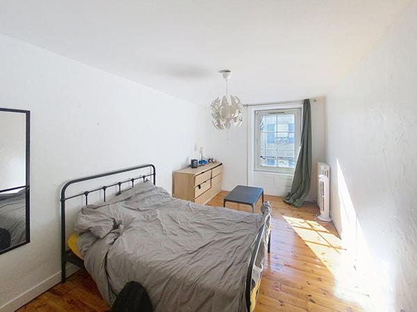 EXCLUSIVITE SOUS COMPROMIS Maison de ville centre Yssingeaux / 7 chambres terrain plus garage