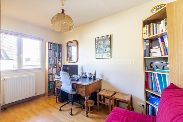  Charmante maison avec jardin, 5 chambres, au calme en plein coeur de Meudon Bellevue