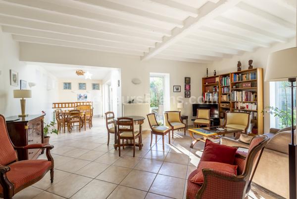  Charmante maison avec jardin, 5 chambres, au calme en plein coeur de Meudon Bellevue