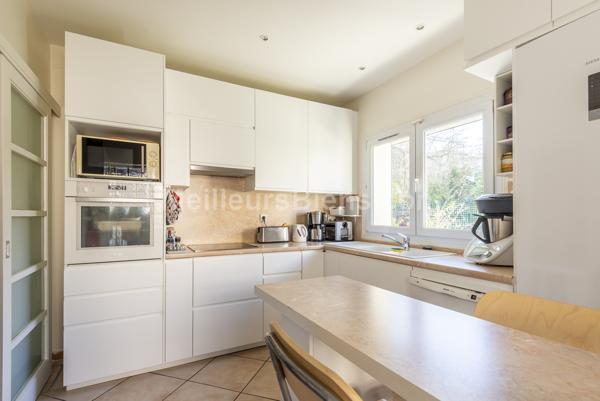  Charmante maison avec jardin, 5 chambres, au calme en plein coeur de Meudon Bellevue