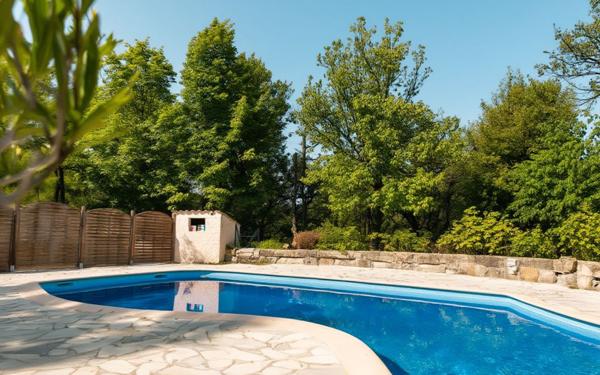 Maison à vendre    9 pièces • 276 m2 Tourrette-Levens