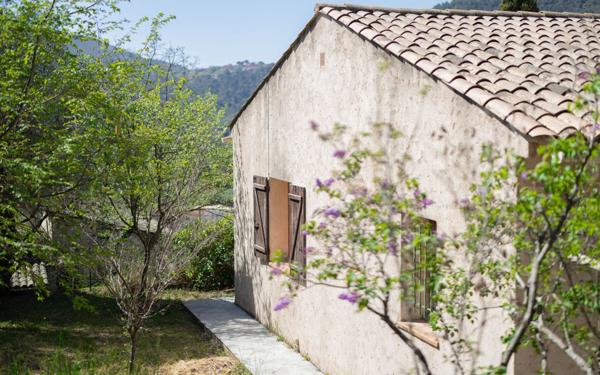 Maison à vendre    9 pièces • 276 m2 Tourrette-Levens