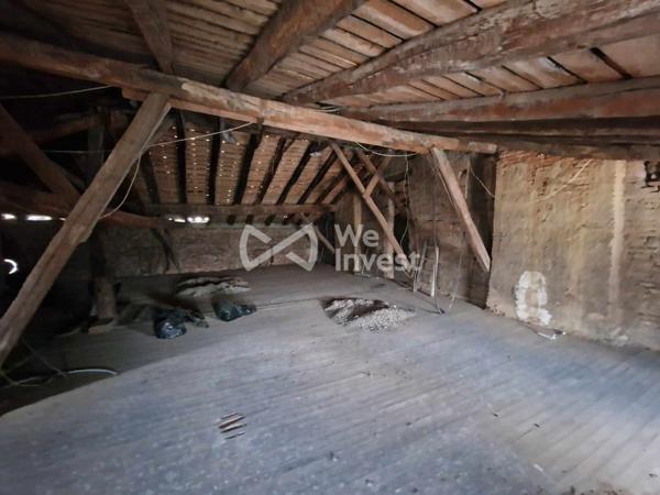MAISON/ Immeuble de 270 m² au Total