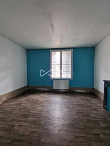 MAISON/ Immeuble de 270 m² au Total