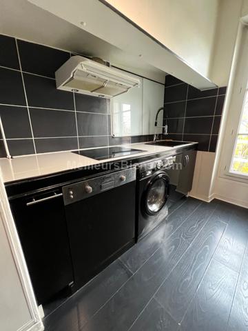 Villemomble Centre Ville au pied de la gare du Raincy 3 min RER...