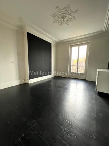 Villemomble Centre Ville au pied de la gare du Raincy 3 min RER...