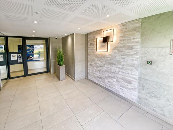Appartement Jouy Le Moutier 3 pièce(s)