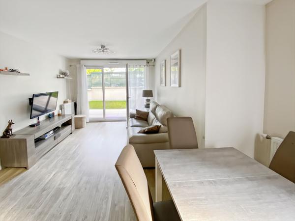 Appartement Jouy Le Moutier 3 pièce(s)