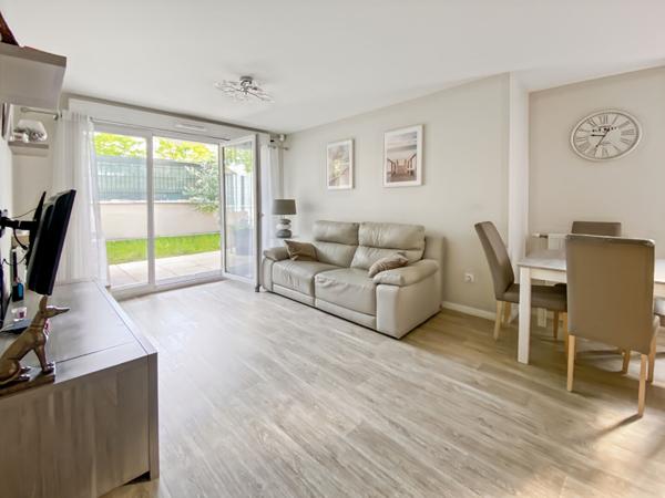 Appartement Jouy Le Moutier 3 pièce(s)