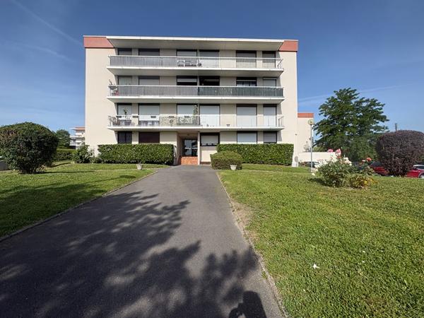 Appartement Vaujours 2 pièce(s) 55.8 m2