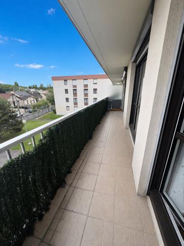 Appartement Vaujours 2 pièce(s) 55.8 m2