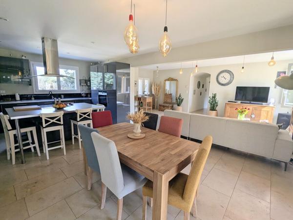 Belle villa familiale 4/5 chambres en campagne au calme 649 000 € H.A.I.*