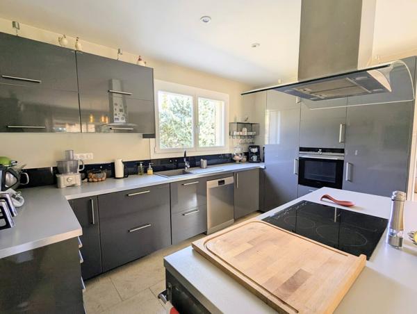 Belle villa familiale 4/5 chambres en campagne au calme 649 000 € H.A.I.*