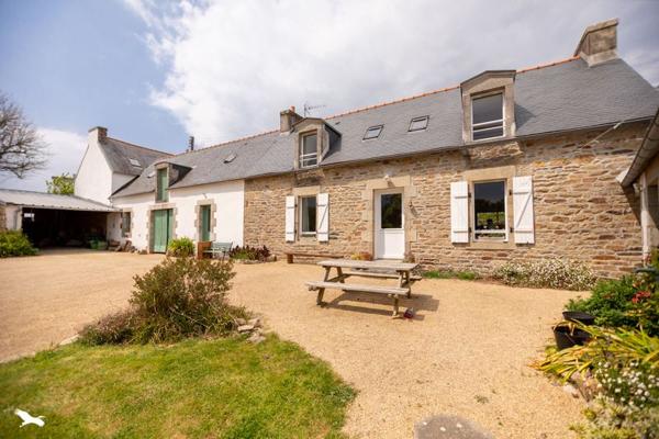 Maison 555 116 € Plonéour-Lanvern 6 p 175 m² DPE C