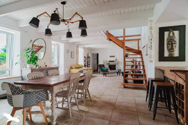 Maison 555 116 € Plonéour-Lanvern 6 p 175 m² DPE C