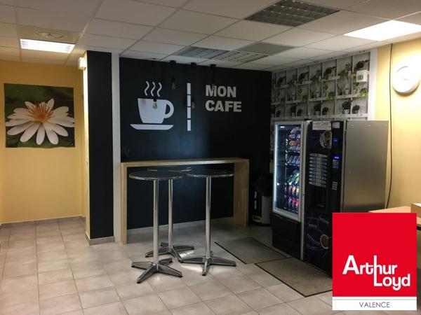 Bureaux à louer Valence Briffaut - Immeuble indépendant avec parking privatif