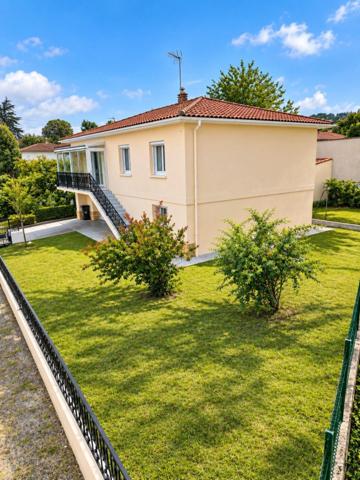 Maison 7 pièces – 115 m² – 5 chambres – Dépendance de 20 m² – Villeneuve-sur-Lot