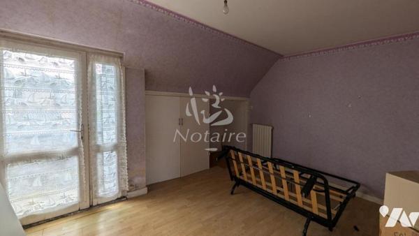 St-Pol-de-Léon hyper centre : local commercial (boulangerie) avec logement et jardin