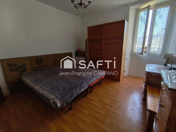 Ensemble immobilier composé de 3 logements