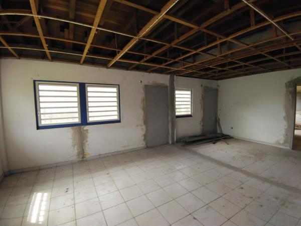 Local commercial À louer en Guyane / SAINT LAURENT DU MARONI 97320