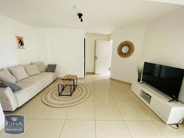 Appartement à louer 3 pièces 62.03m² Saint-Denis (97490)