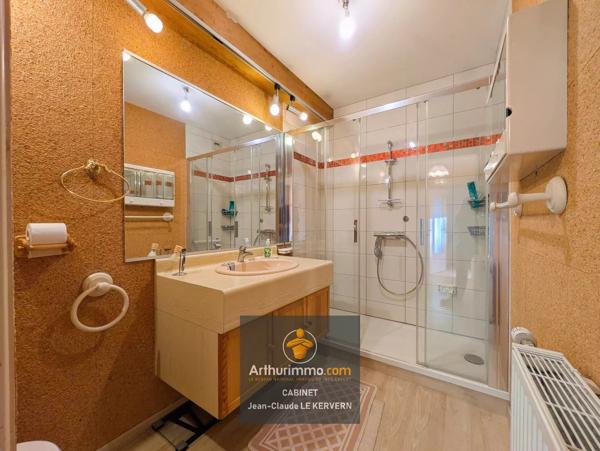 Vente                                                      Appartement
                        
                     5 pièces                      120 m2                     à Saint-Brieuc