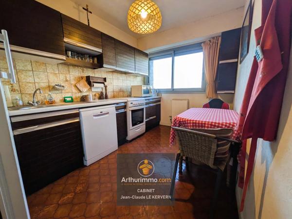 Vente                                                      Appartement
                        
                     5 pièces                      120 m2                     à Saint-Brieuc