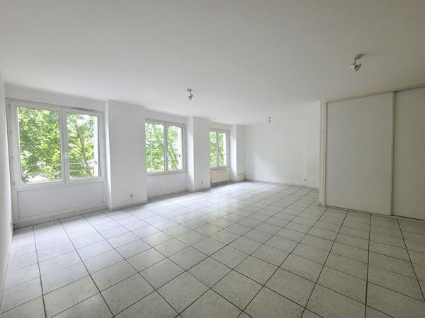 Immeuble bas Lormont 362 m2 , Lormont