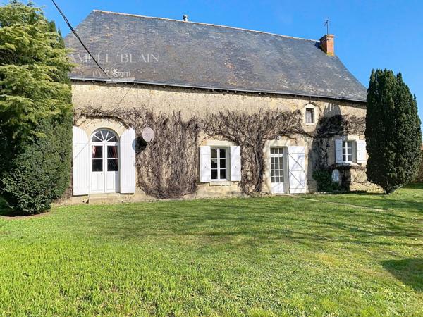 Hyper centre bourg, au calme.