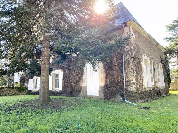 Hyper centre bourg, au calme.
