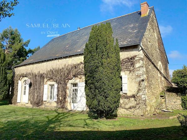 Hyper centre bourg, au calme.