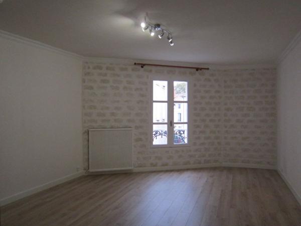 Appartement Fontenay Le Comte 4 pièce(s)