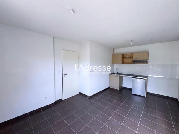 Exclusivité l'Adresse Immobilier - St Alban - T2 en rez-de-jardin avec terrasse, jardin privatif et 2 parkings