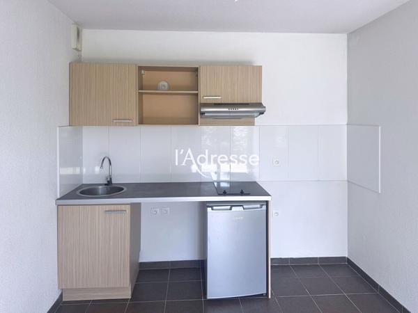 Exclusivité l'Adresse Immobilier - St Alban - T2 en rez-de-jardin avec terrasse, jardin privatif et 2 parkings