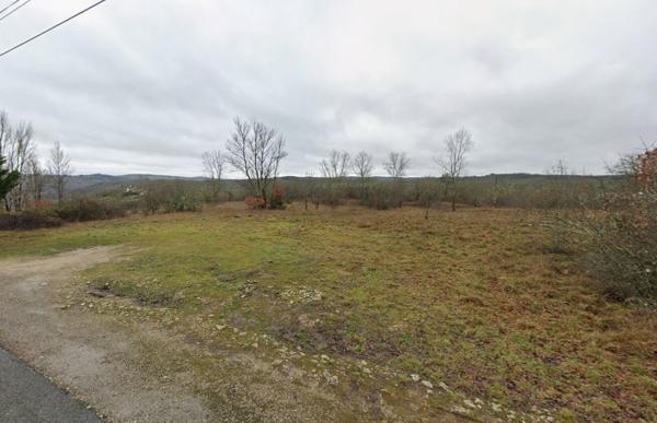 Terrain constructible Catus 7545 m2, 20min de Cahors