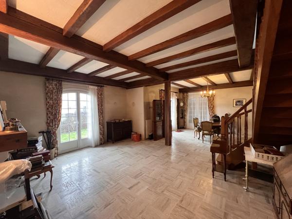 Maison d’architecte 5 chambres avec jardin clos, garage et beaux volumes – Beauvoir-sur-Mer