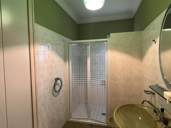 Maison d’architecte 5 chambres avec jardin clos, garage et beaux volumes – Beauvoir-sur-Mer