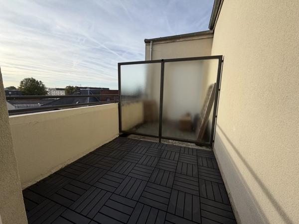 Vente                                                      Appartement
                        
                     3 pièces                      70 m2                     à Villers-Cotterêts