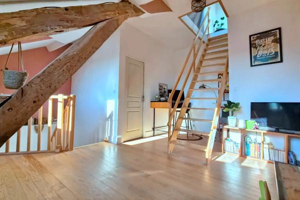 Appartement T3 plein de charme Hyper centre Pau
