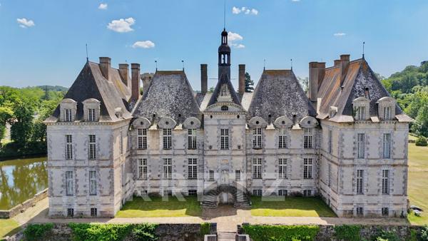 Château Monument Historique, symbole du classicisme Français