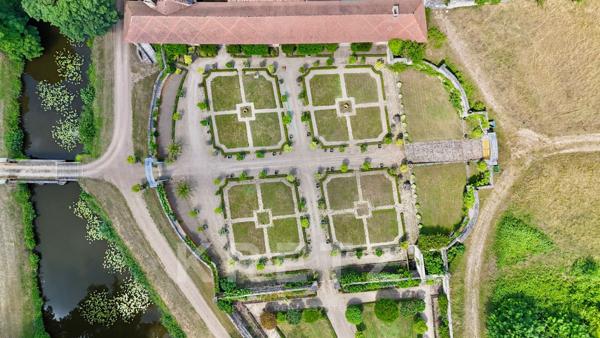 Château Monument Historique, symbole du classicisme Français