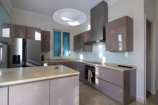 Vence, à 2 minutes à pied du centre, somptueuse villa de 321 m²