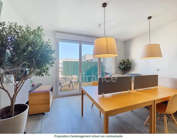 Limay, Bureaux lumineux de 56 m² – Idéal profession libérale, dernier étage, balcon, parking, résidence récente