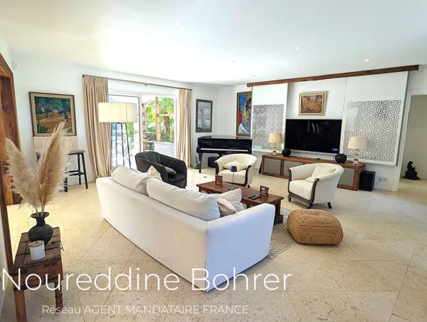 Immobilier Grimaud (83310) – Maison 251m2 – 3 200 000 €