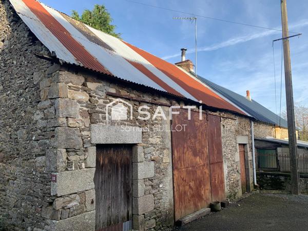 Maison en pierre à rénover avec grand terrain