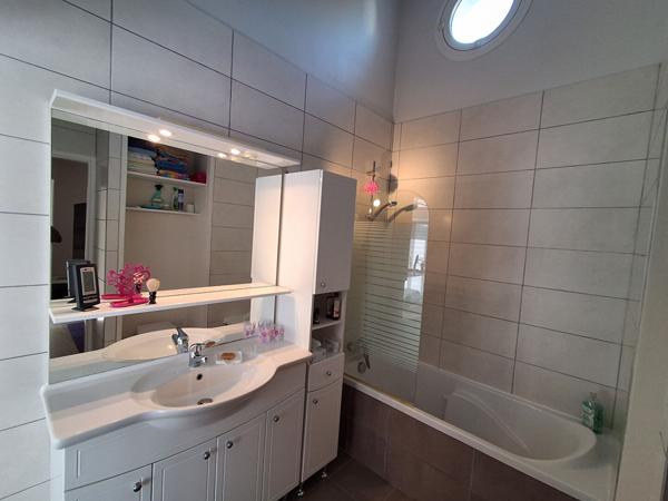 Vente maison La Roche Sur Yon : 299 000 € - AJP Immobilier La Roche-sur-Yon