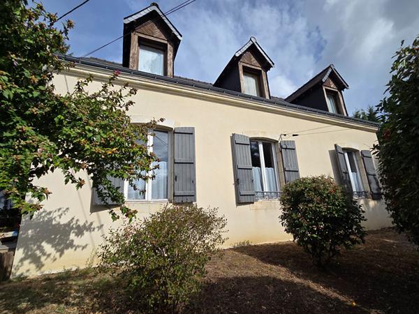 LE MANS - MAISON FAMILIALE AVEC JARDIN, DOUBLE GARAGE ET ATELIER