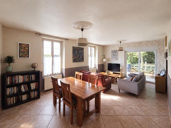 LE MANS - MAISON FAMILIALE AVEC JARDIN, DOUBLE GARAGE ET ATELIER