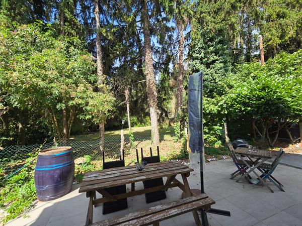 LE MANS - MAISON FAMILIALE AVEC JARDIN, DOUBLE GARAGE ET ATELIER